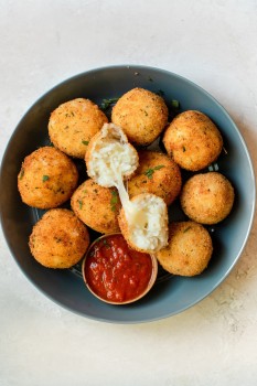 CHEESE BALL (10pc)